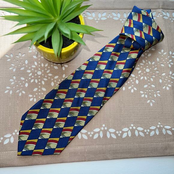 Crossbow Men's 100% Silk Geometric Diamond Shaped Print Formal Neck Tie - Picture 1 of 12